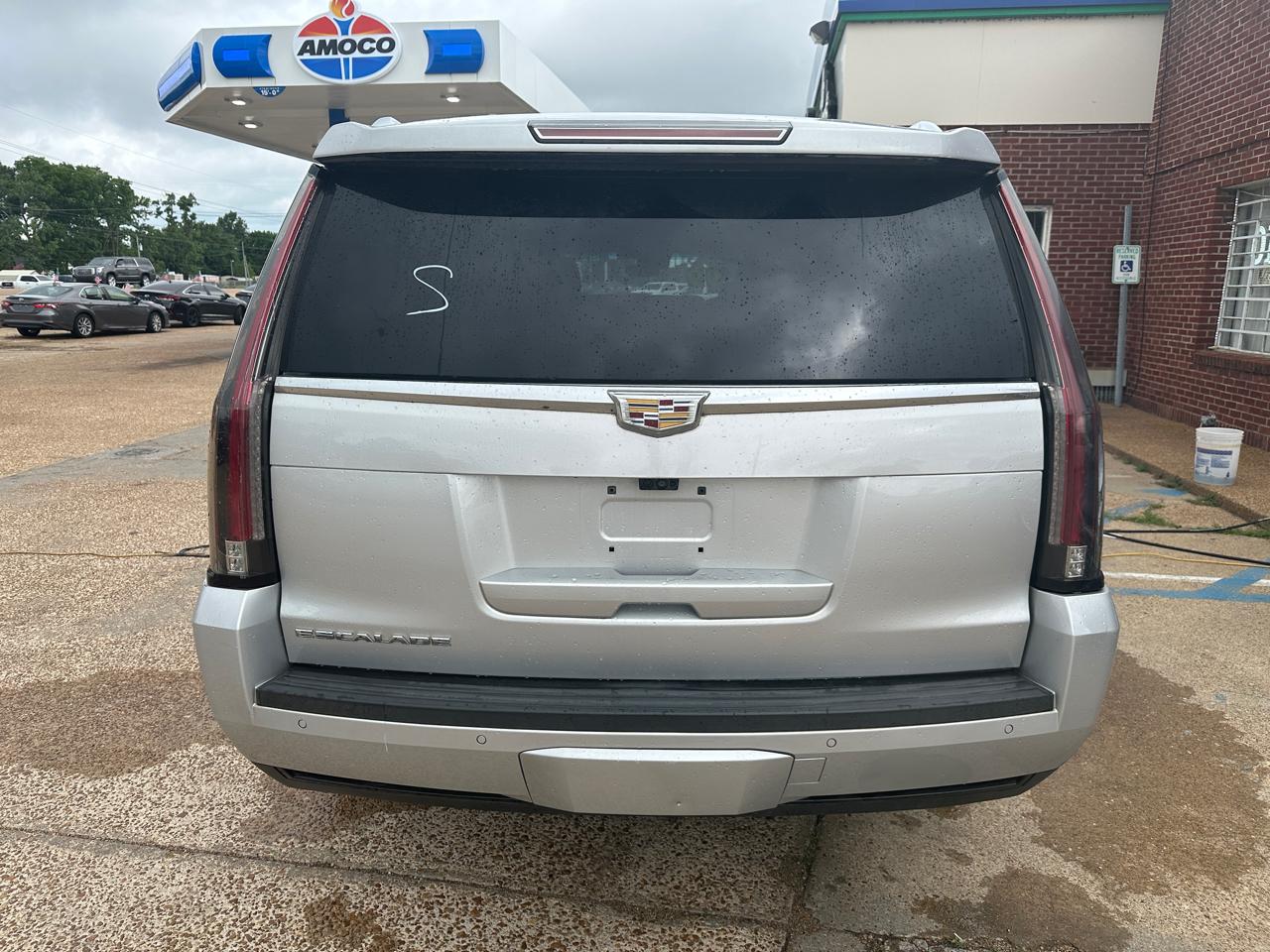 Cadillac Escalade ESV 4WD 4dr Luxury 2017