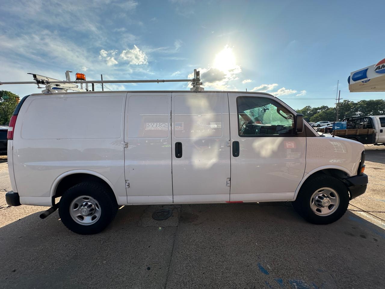 Chevrolet Express Cargo Van RWD 2500 135" 2016