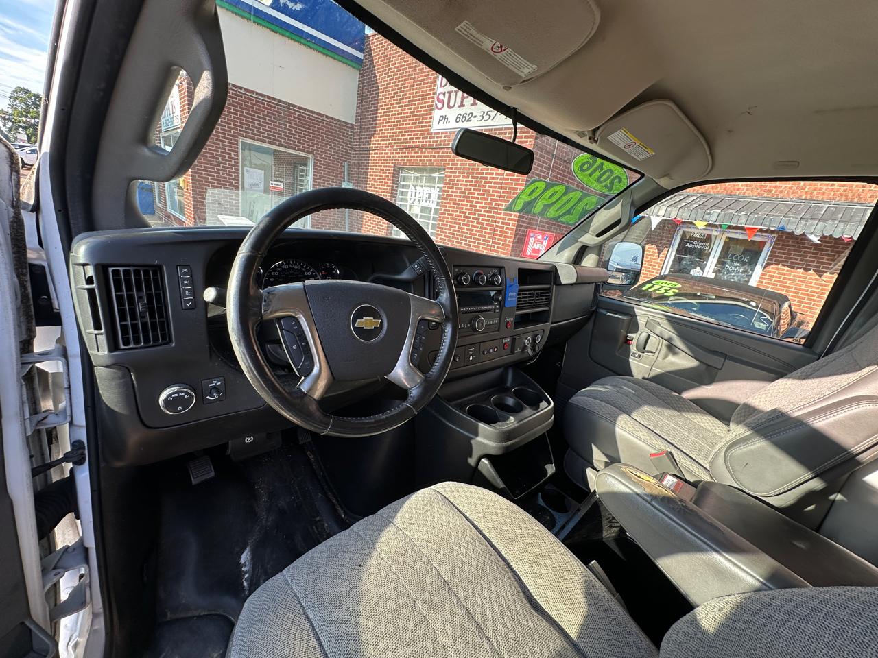 Chevrolet Express Cargo Van RWD 2500 135" 2016