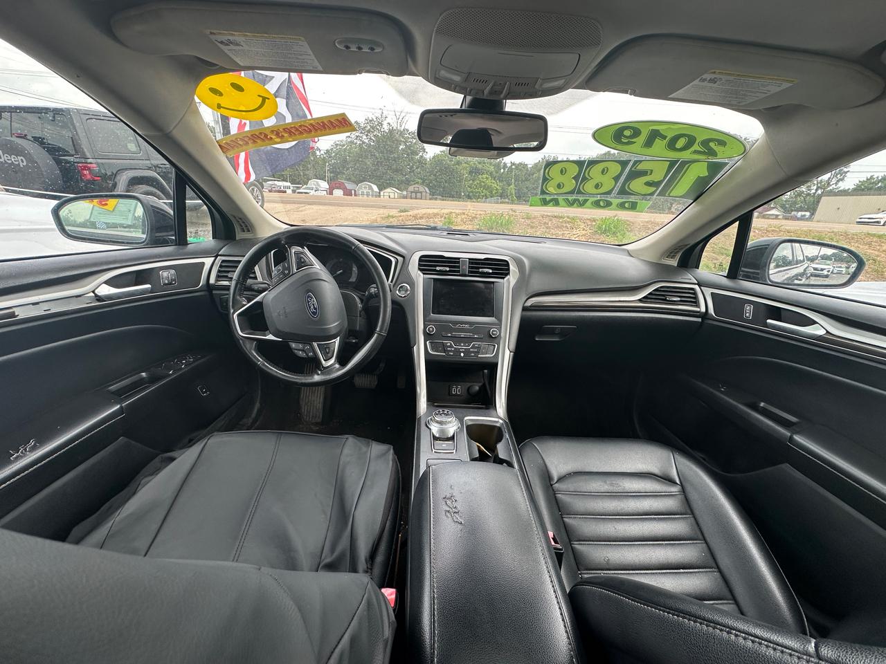 Ford Fusion Hybrid SEL FWD 2019