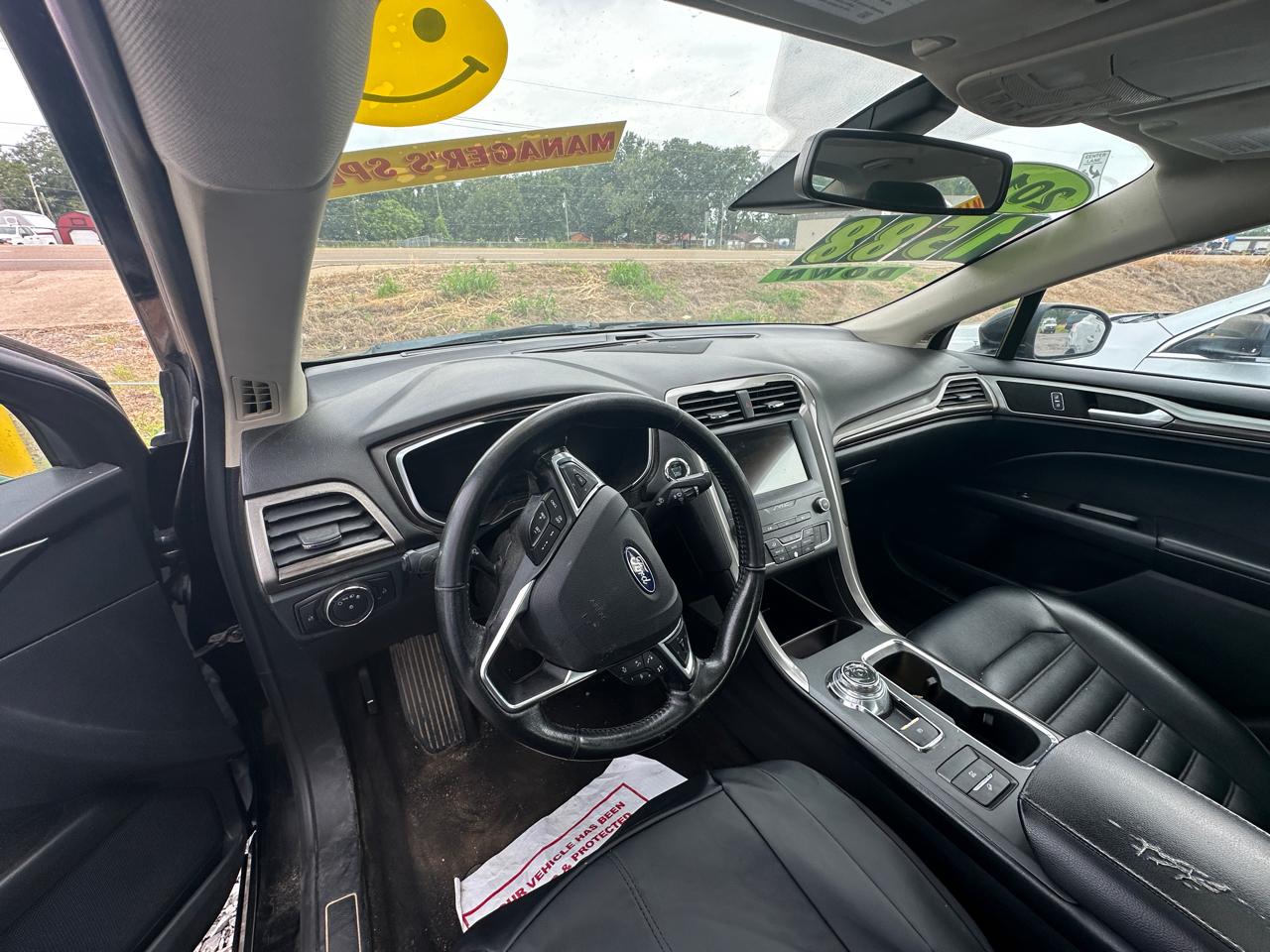 Ford Fusion Hybrid SEL FWD 2019