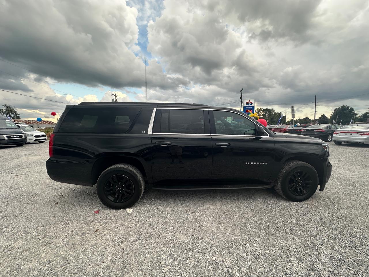 Chevrolet Suburban 2WD 4dr LT 2020