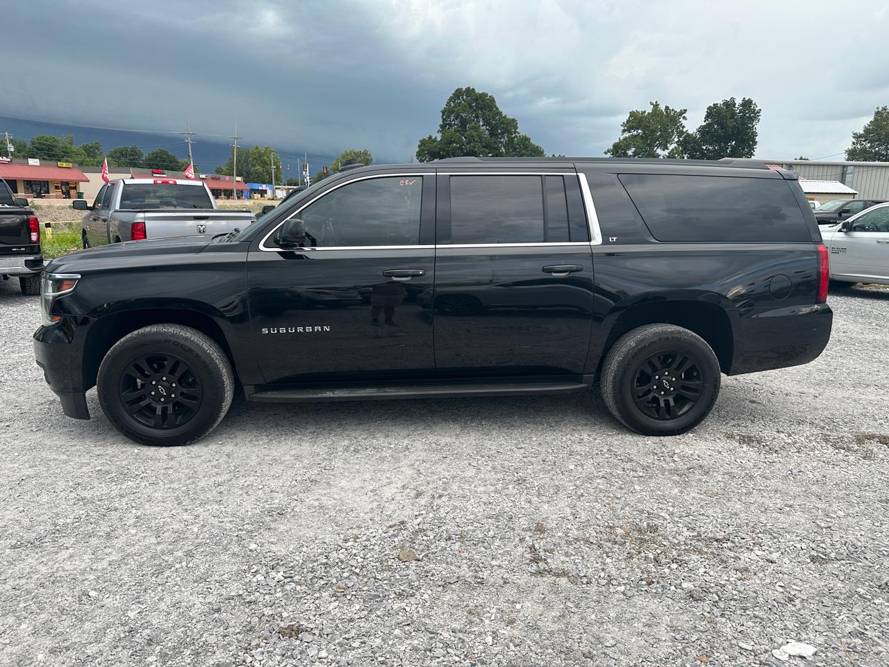 Chevrolet Suburban 2WD 4dr LT 2020