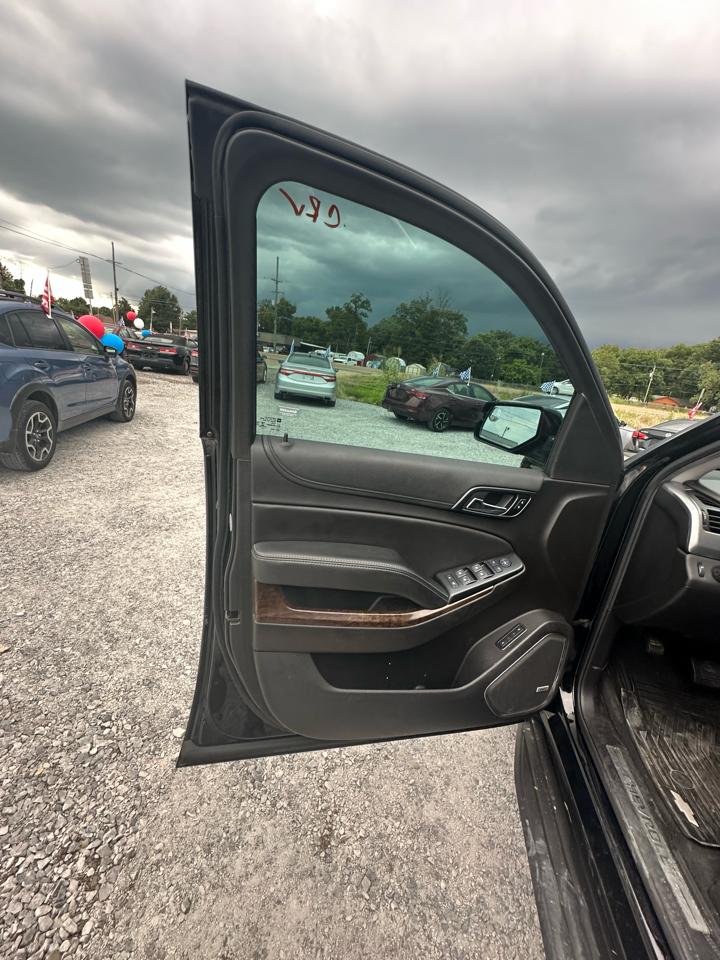 Chevrolet Suburban 2WD 4dr LT 2020