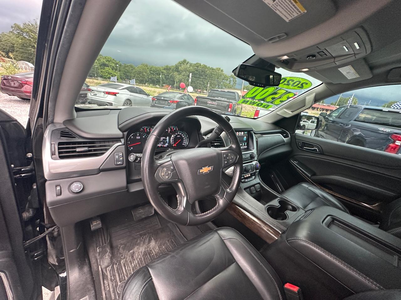 Chevrolet Suburban 2WD 4dr LT 2020