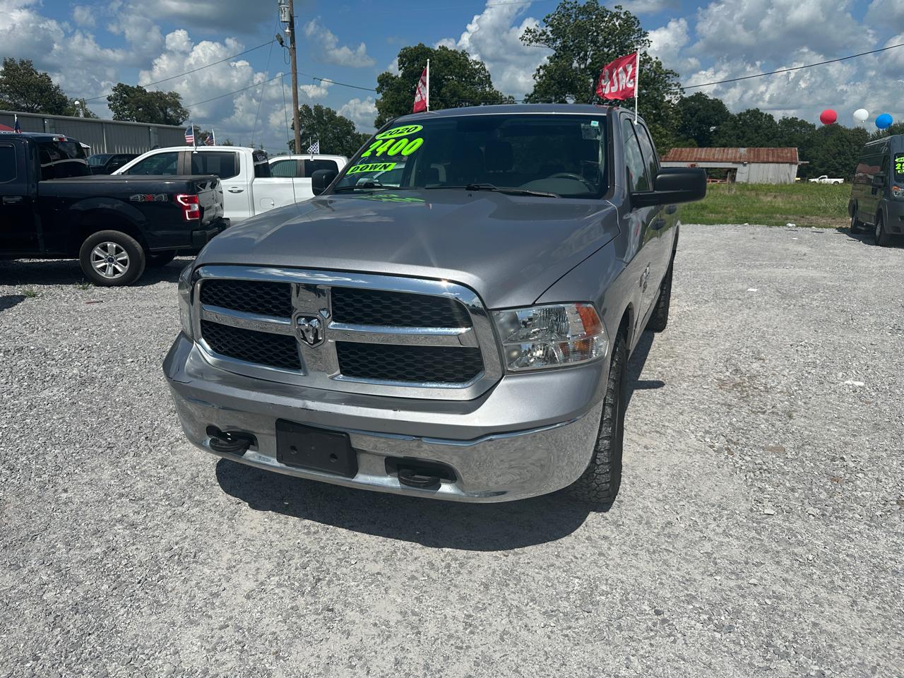 RAM 1500 Classic Tradesman 4x4 Crew Cab 5'7" Box 2020