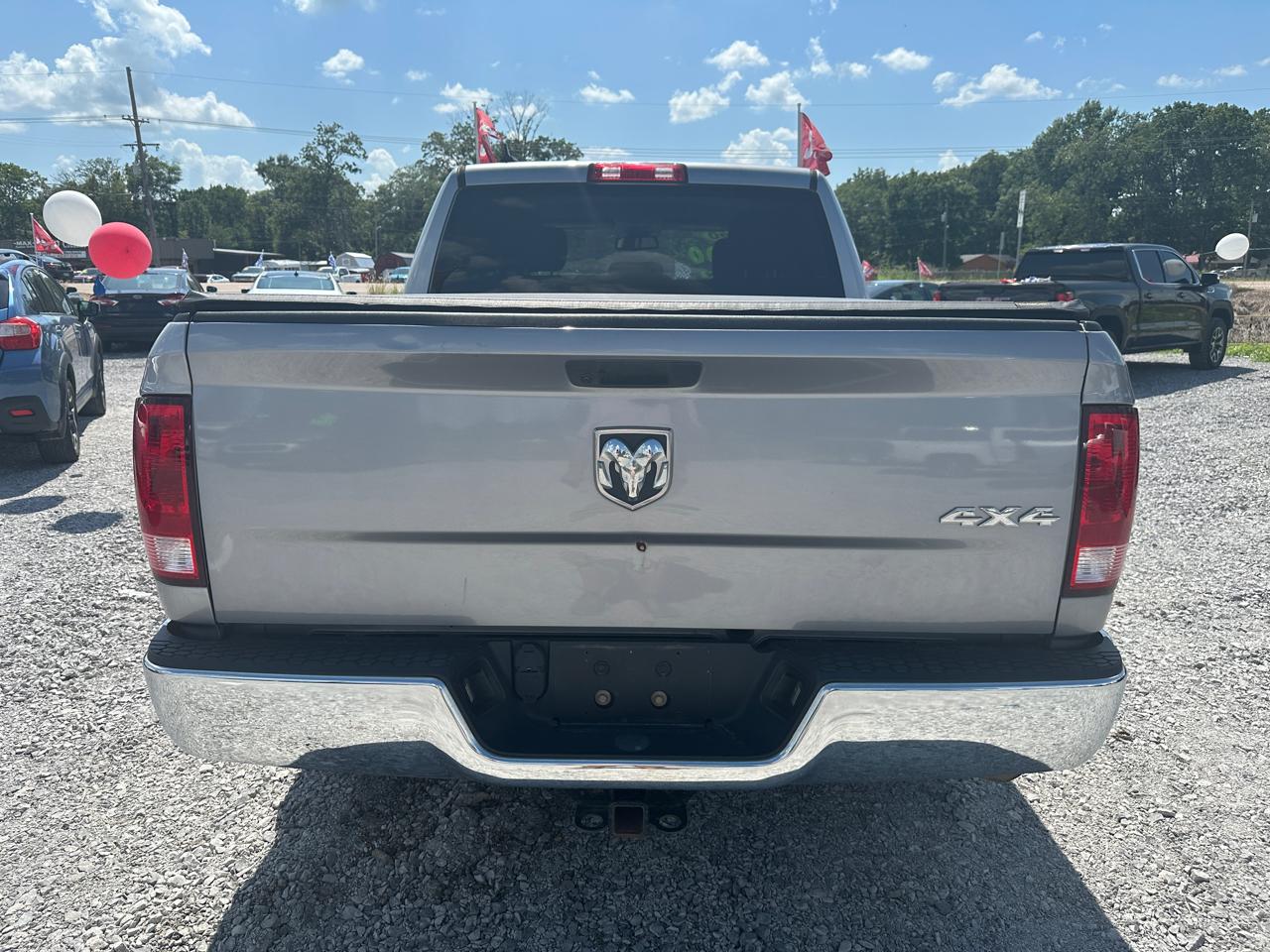 RAM 1500 Classic Tradesman 4x4 Crew Cab 5'7" Box 2020