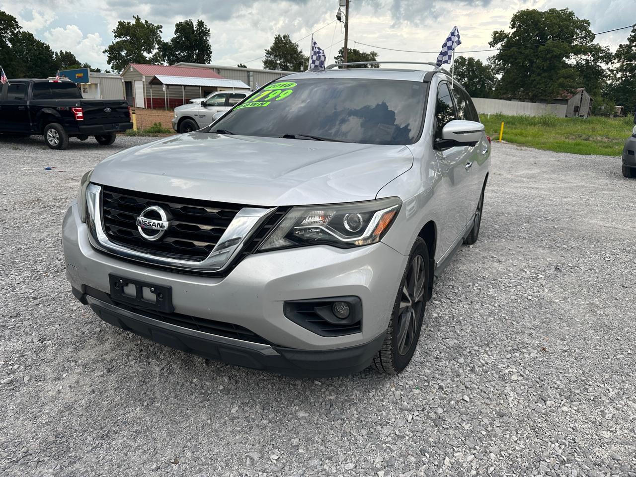 Nissan Pathfinder FWD Platinum 2018