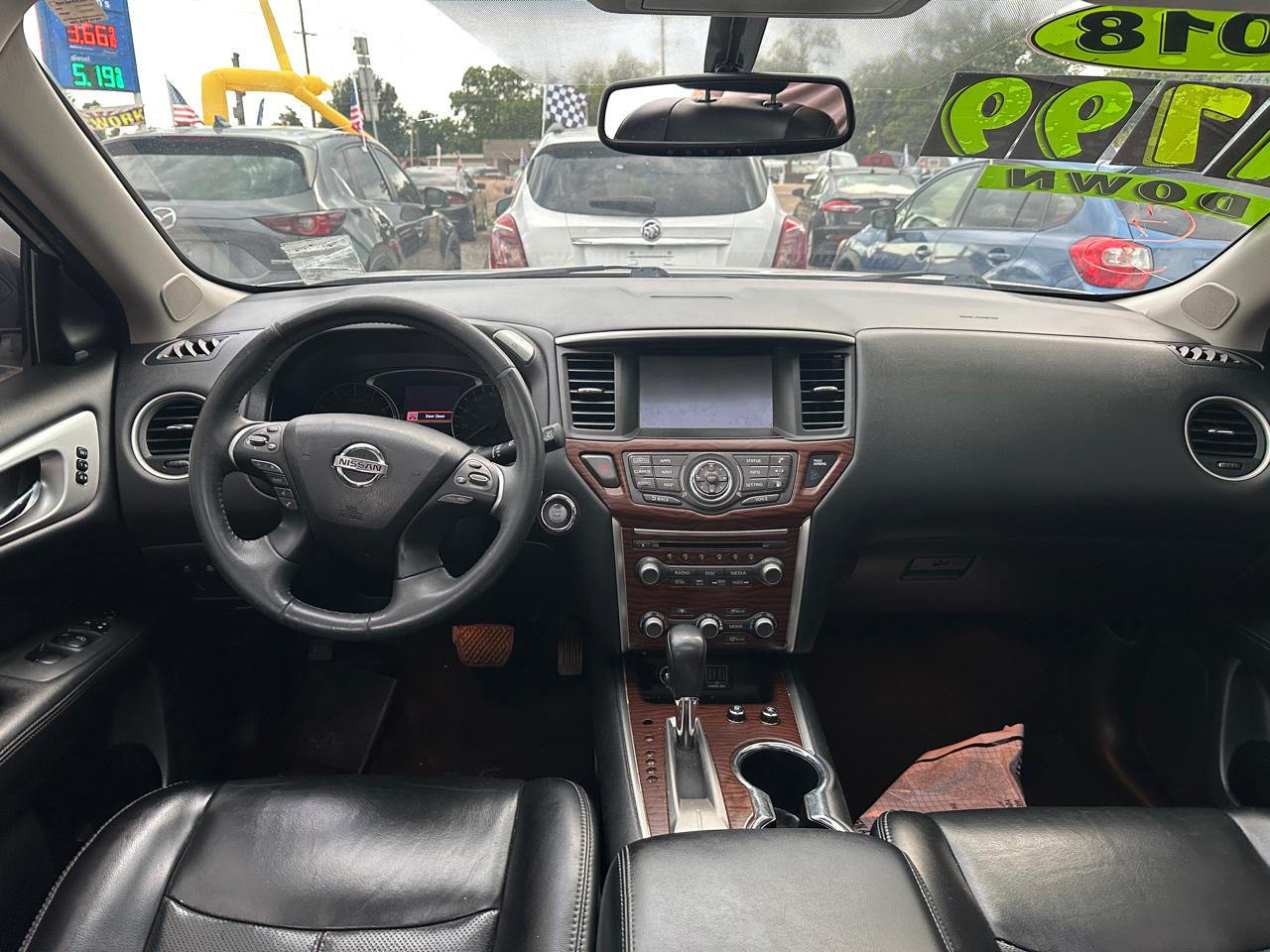 Nissan Pathfinder FWD Platinum 2018