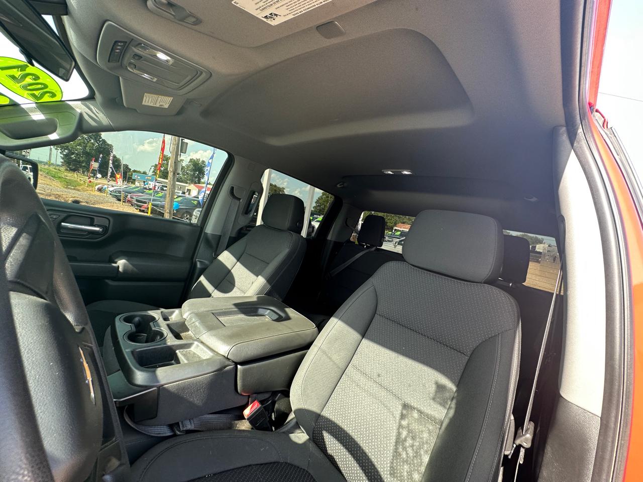 Chevrolet Silverado 1500 4WD Crew Cab 147" Custom 2021
