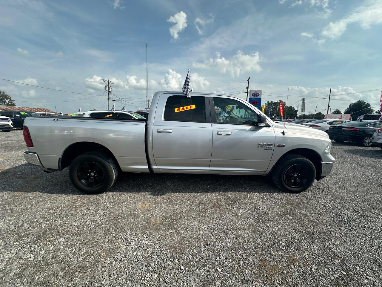 RAM 1500 Classic SLT 4x4 Crew Cab 6'4" Box 2019