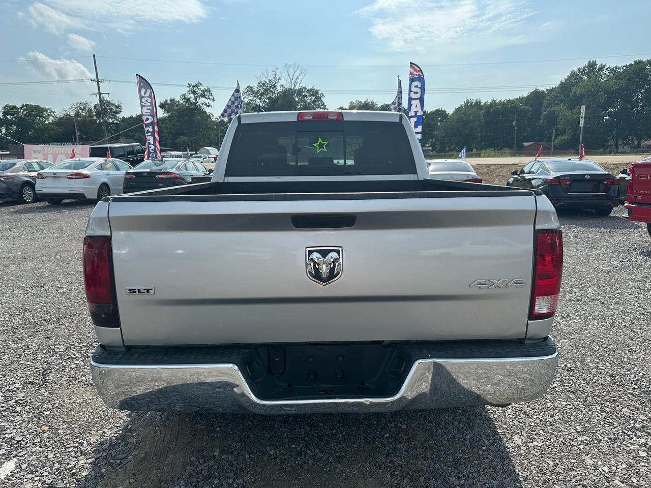 RAM 1500 Classic SLT 4x4 Crew Cab 6'4" Box 2019