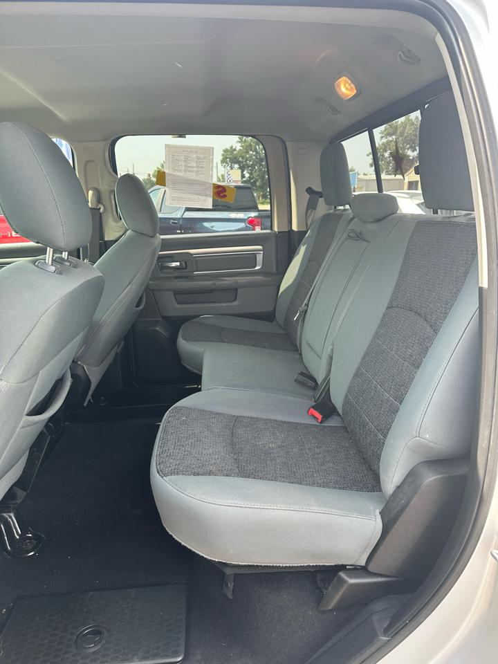 RAM 1500 Classic SLT 4x4 Crew Cab 6'4" Box 2019