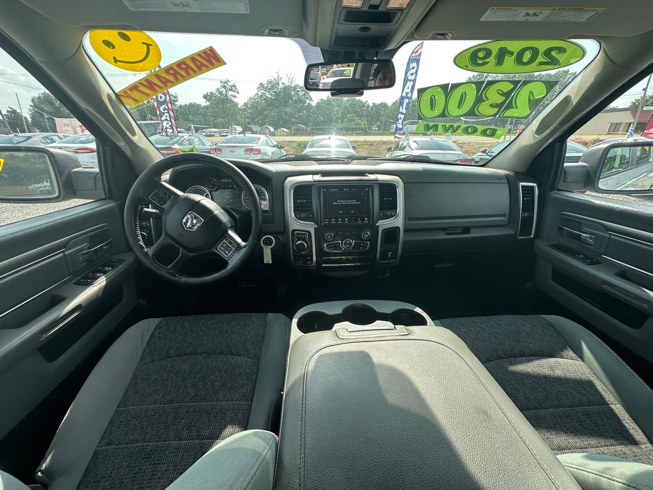 RAM 1500 Classic SLT 4x4 Crew Cab 6'4" Box 2019