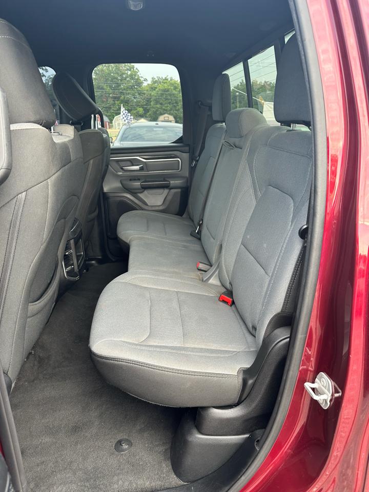 RAM 1500 Lone Star 4x2 Quad Cab 6'4" Box 2021