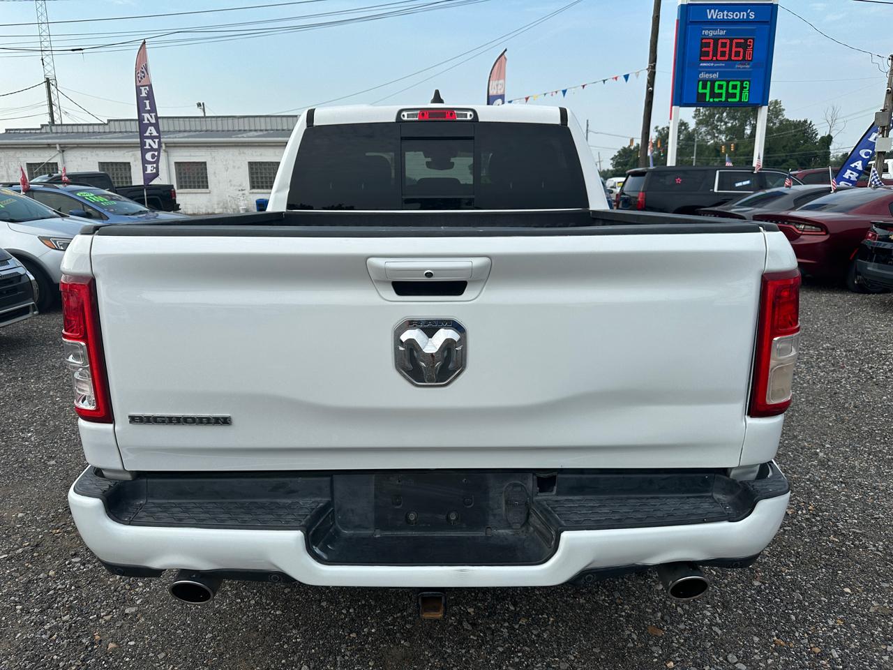 RAM 1500 Big Horn 4x2 Crew Cab 5'7" Box 2020