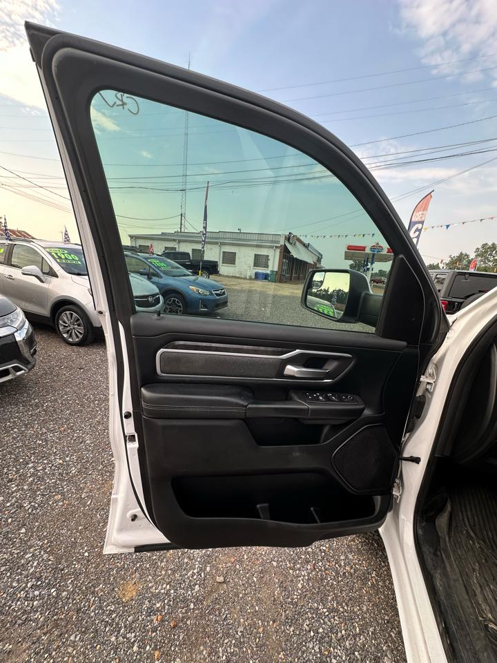 RAM 1500 Big Horn 4x2 Crew Cab 5'7" Box 2020