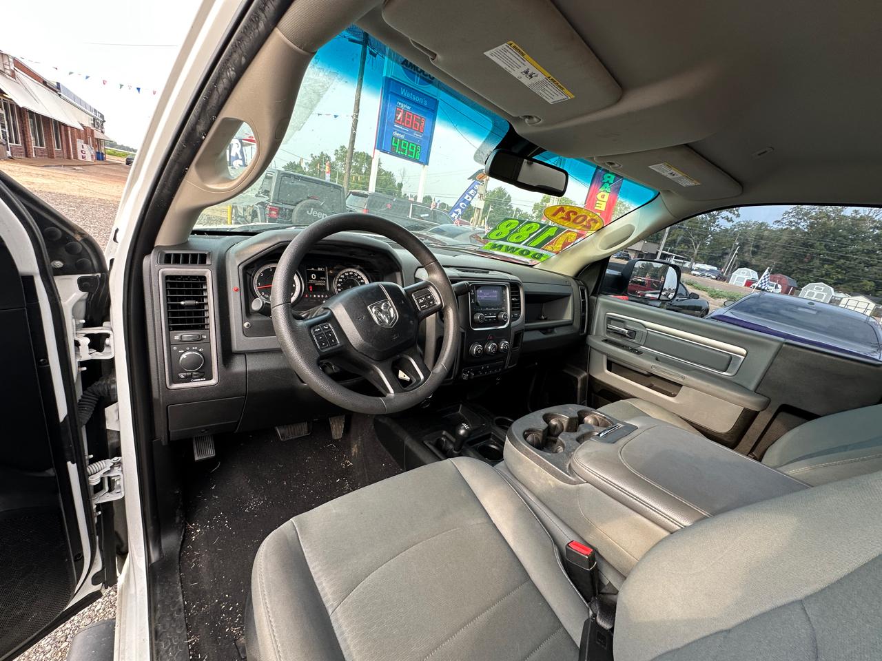 RAM 2500 Tradesman 4x4 Reg Cab 8' Box 2018