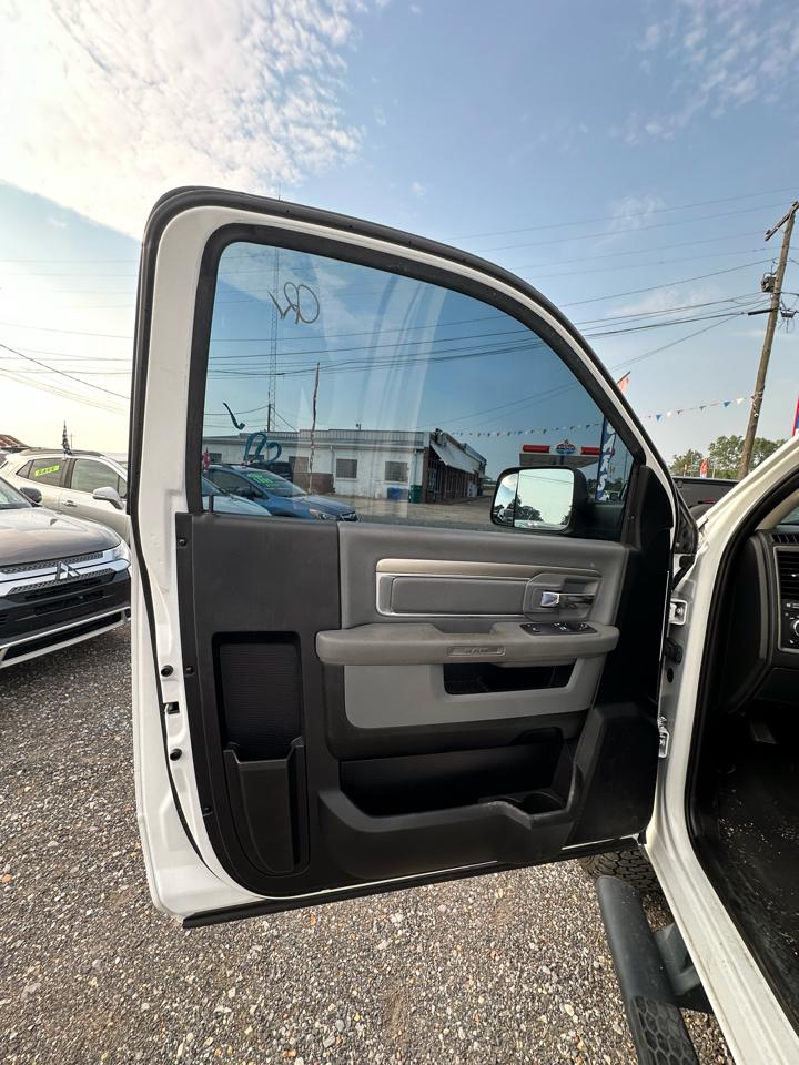 RAM 2500 Tradesman 4x4 Reg Cab 8' Box 2018