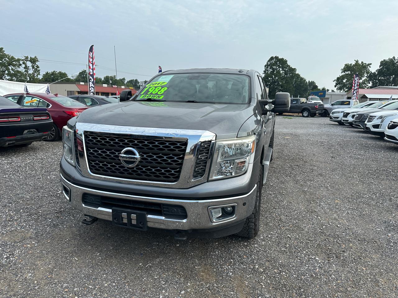 Nissan Titan XD 4x2 Gas Crew Cab SV 2017