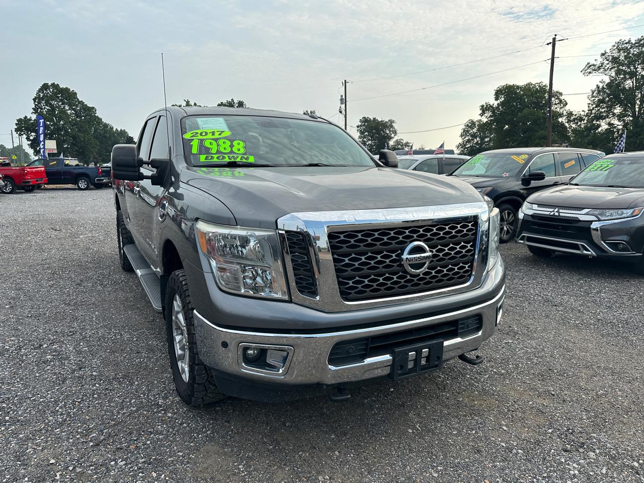 Nissan Titan XD 4x2 Gas Crew Cab SV 2017