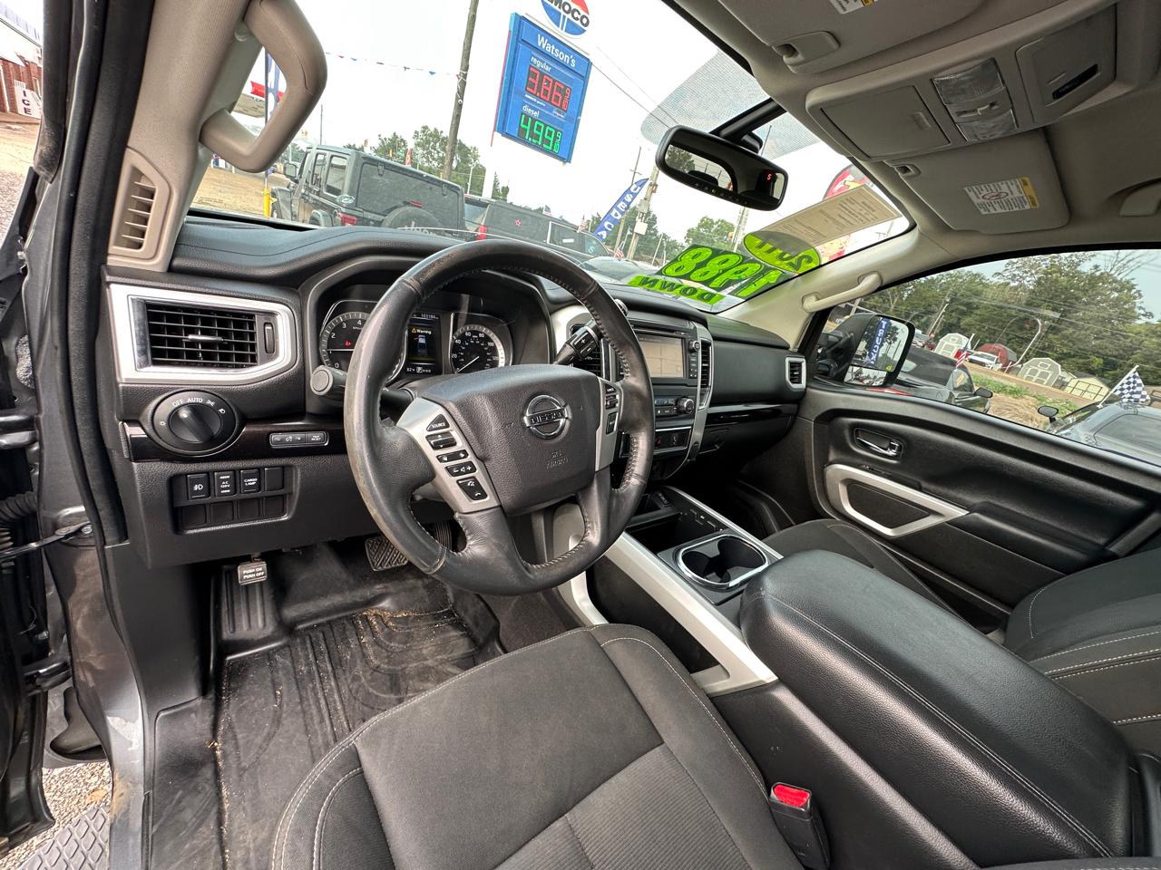Nissan Titan XD 4x2 Gas Crew Cab SV 2017