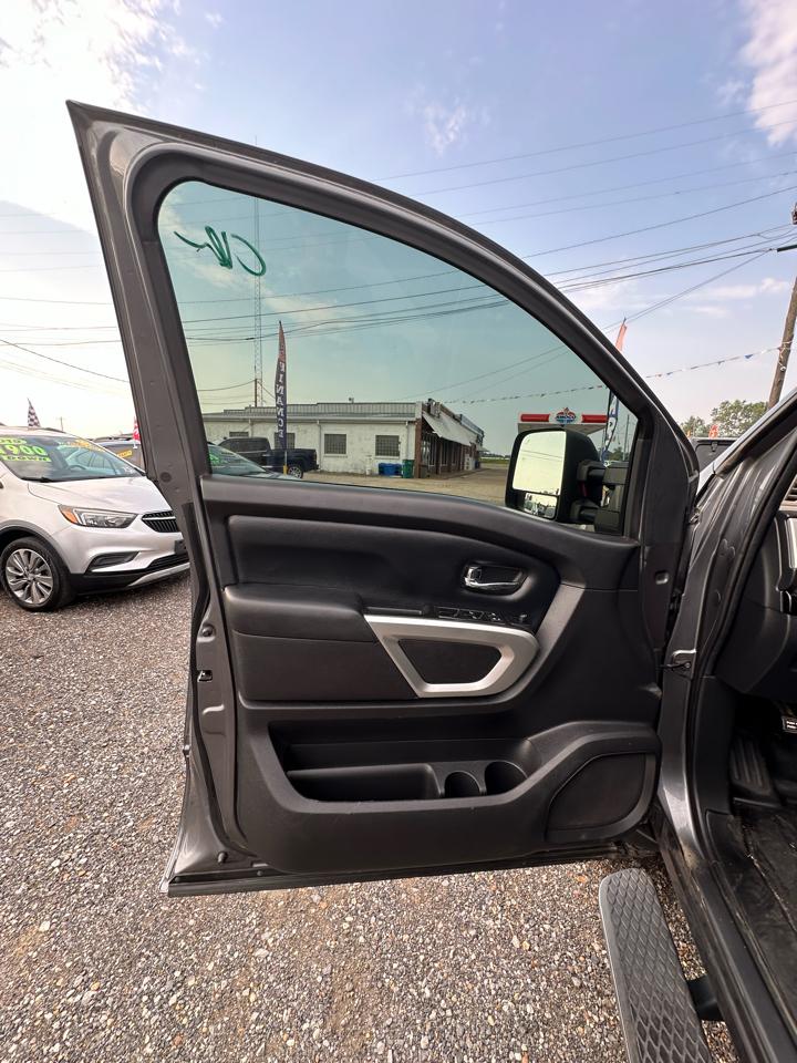 Nissan Titan XD 4x2 Gas Crew Cab SV 2017