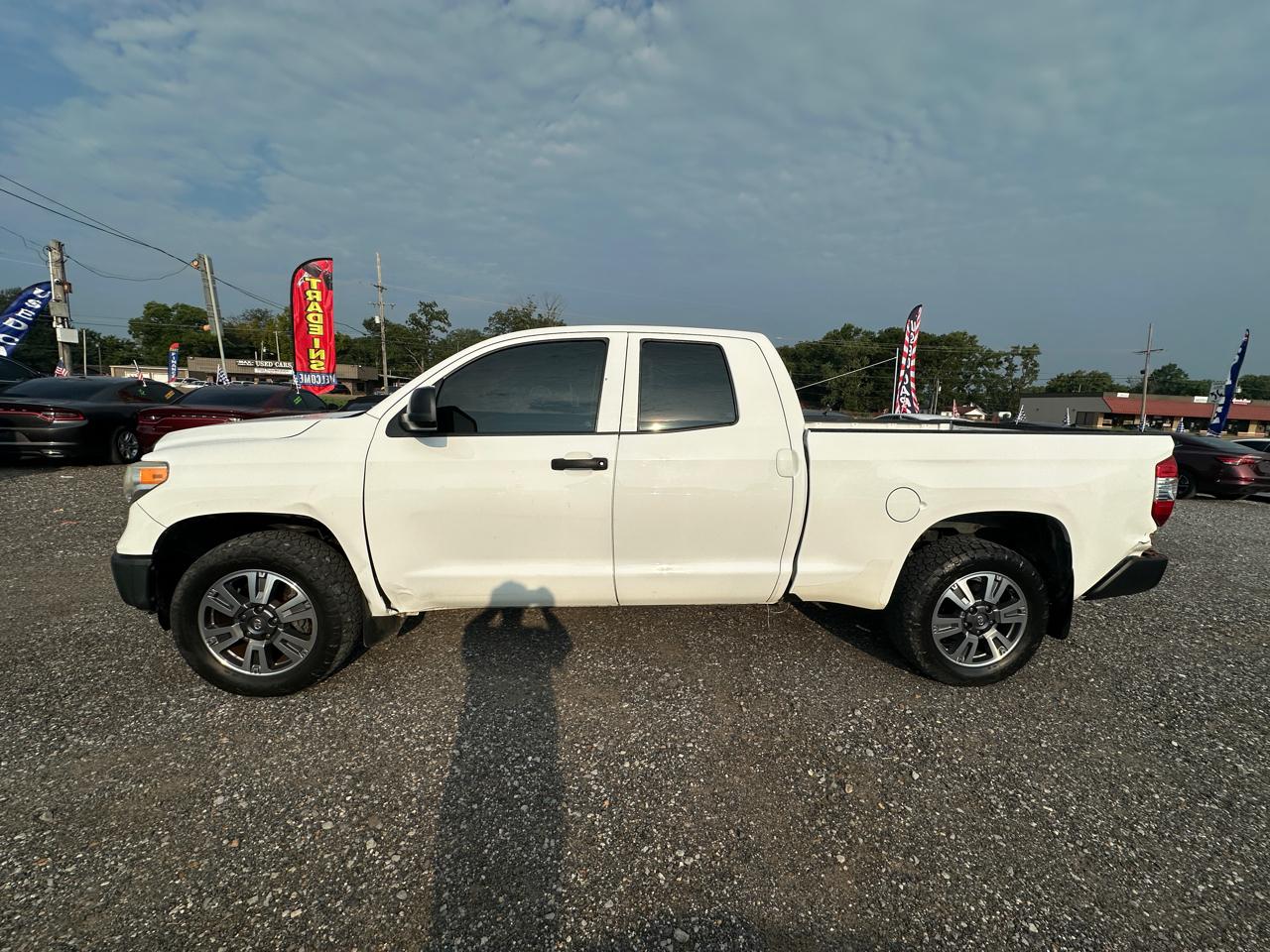 2017 Toyota Tundra 2WD SR5 Double Cab 6.5' Bed 4.6L (Natl)