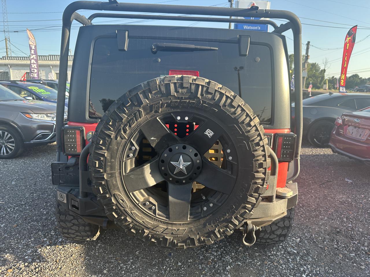 Jeep Wrangler Unlimited 4WD 4dr Sahara 2013