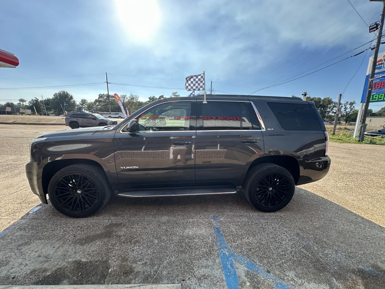 GMC Yukon 4WD 4dr SLT 2018