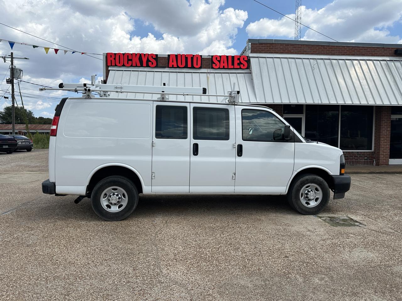 2019 Chevrolet Express Cargo Van RWD 2500 135"