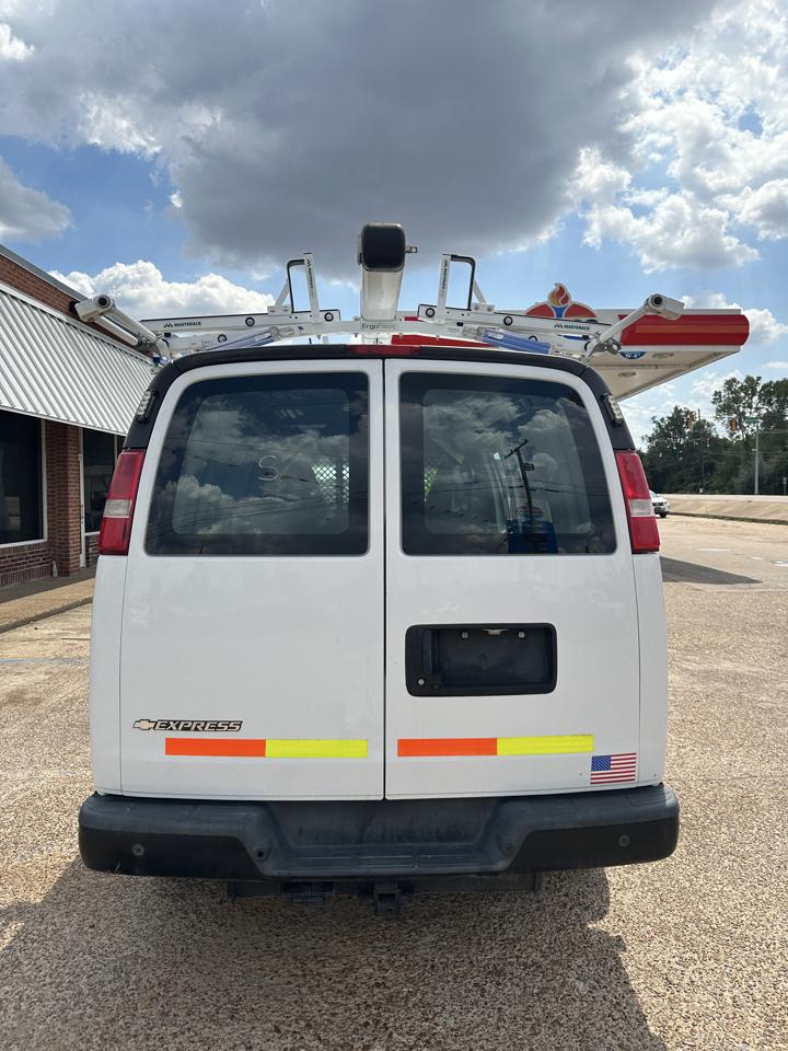 Chevrolet Express Cargo Van RWD 2500 135" 2019