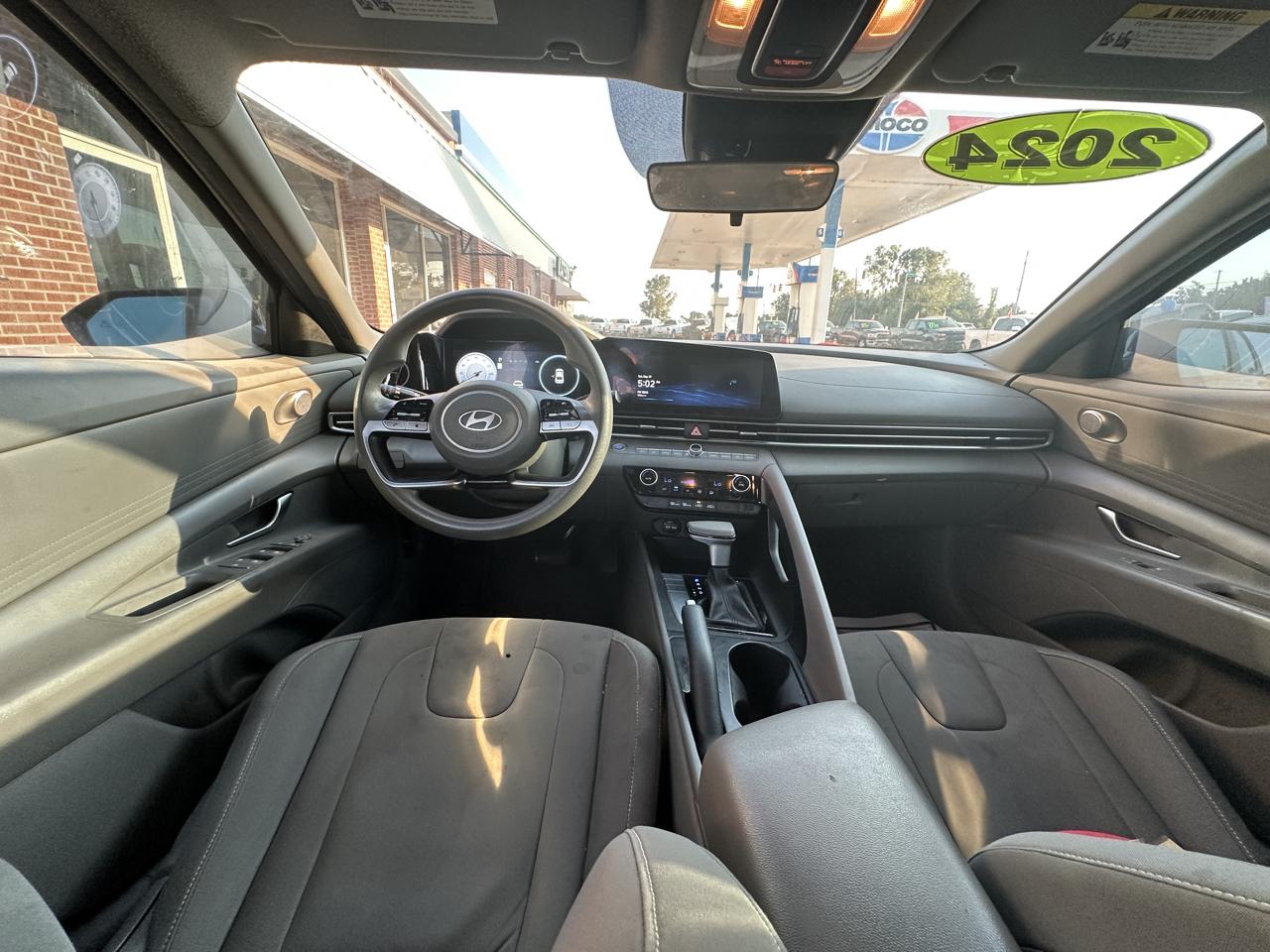 Hyundai Elantra SEL IVT 2024