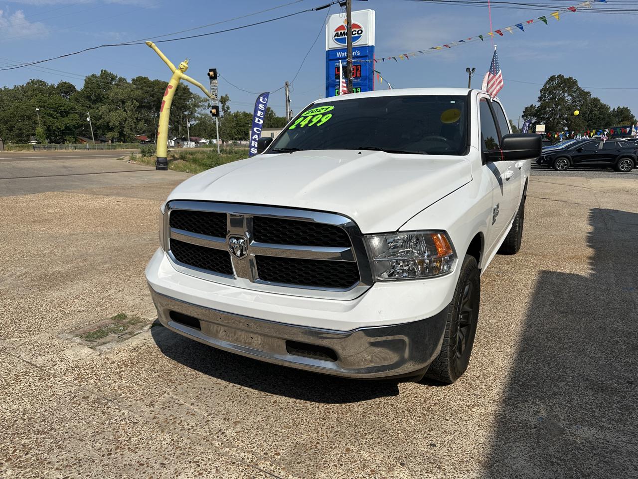 RAM 1500 Classic Warlock 4x4 Crew Cab 5'7" Box 2021