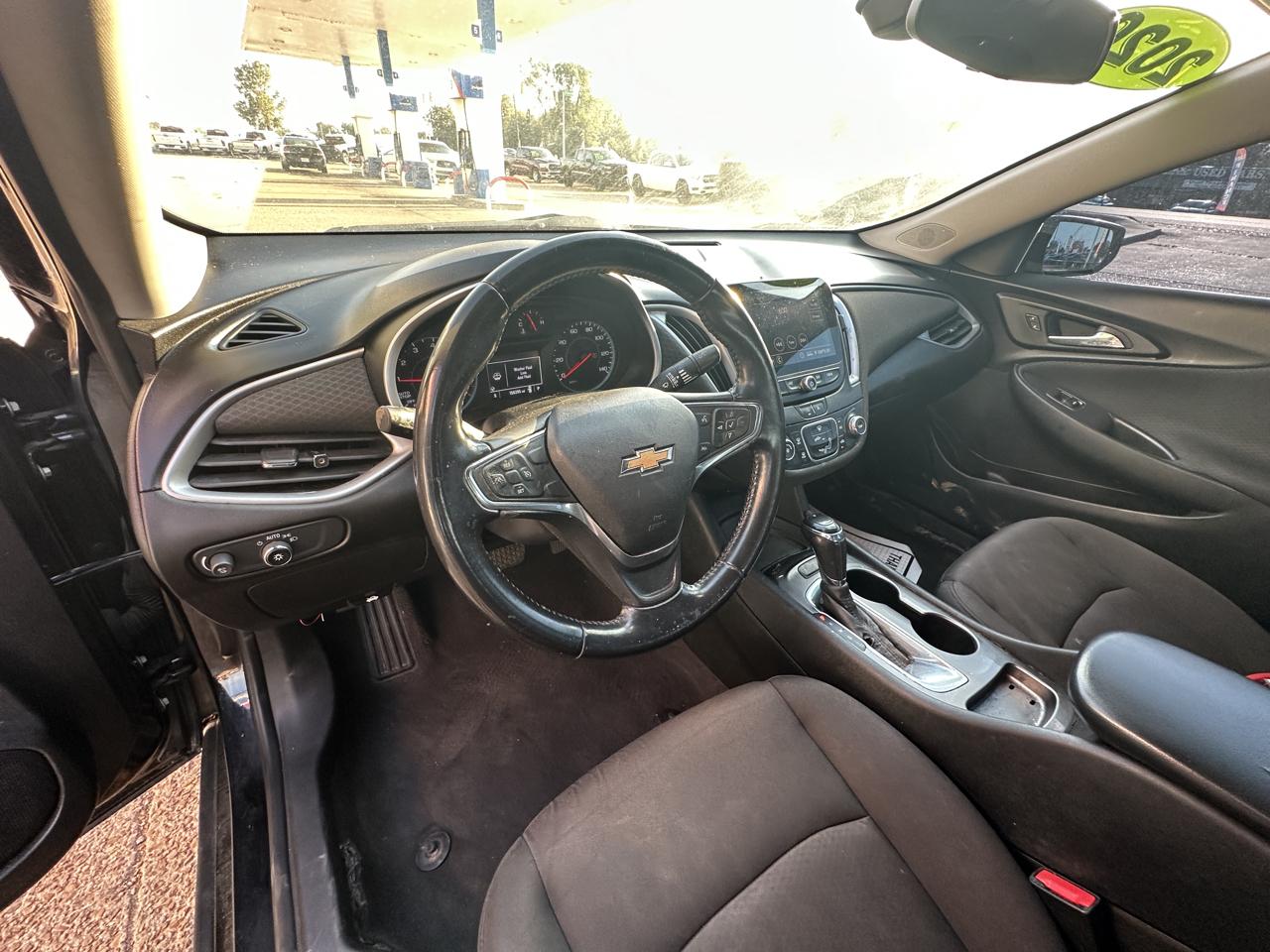 Chevrolet Malibu 4dr Sdn RS 2020