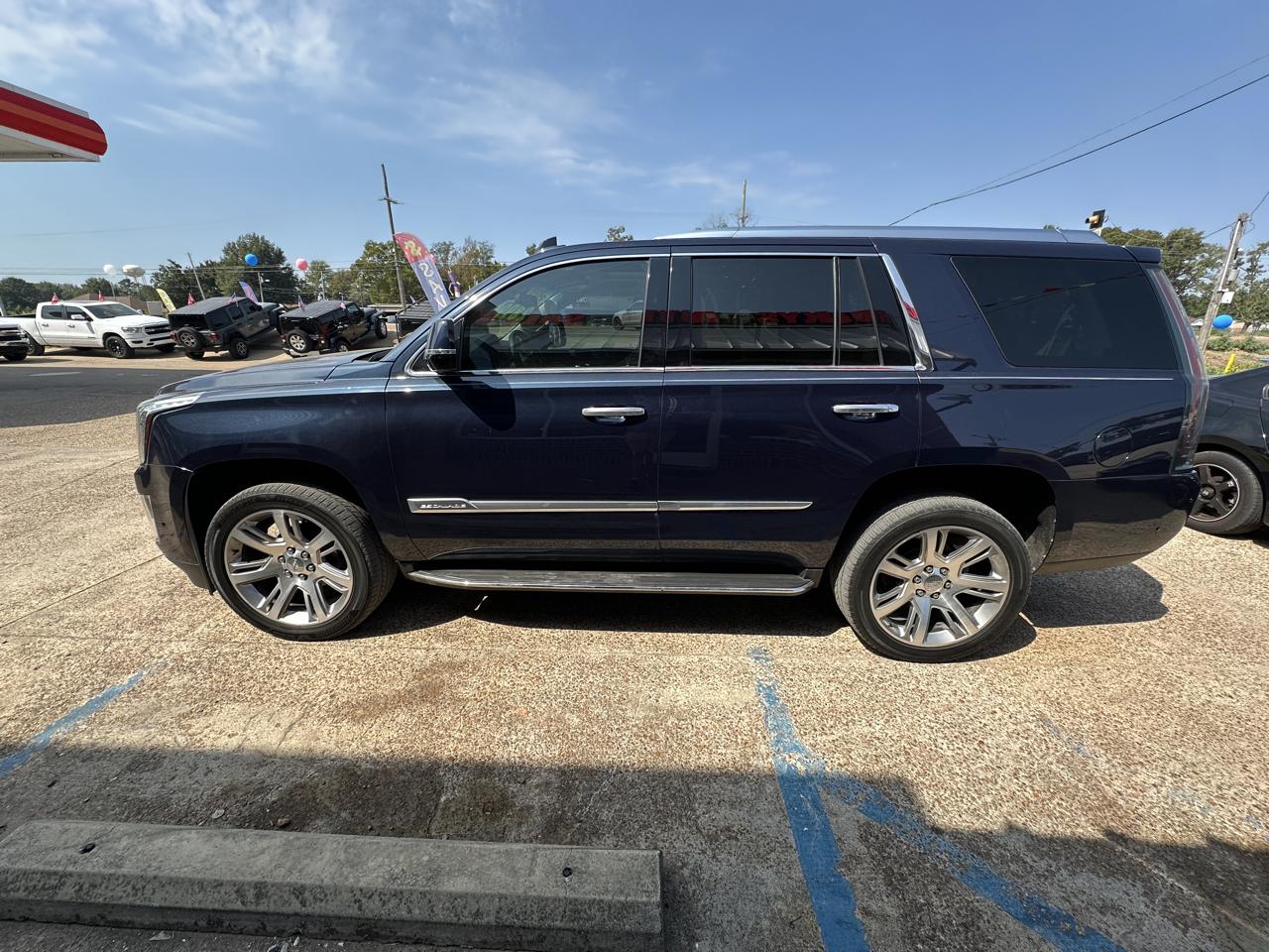 Cadillac Escalade 2WD 4dr Luxury 2019
