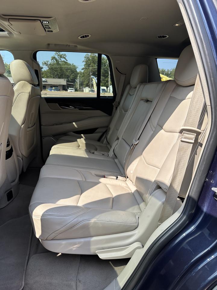 Cadillac Escalade 2WD 4dr Luxury 2019