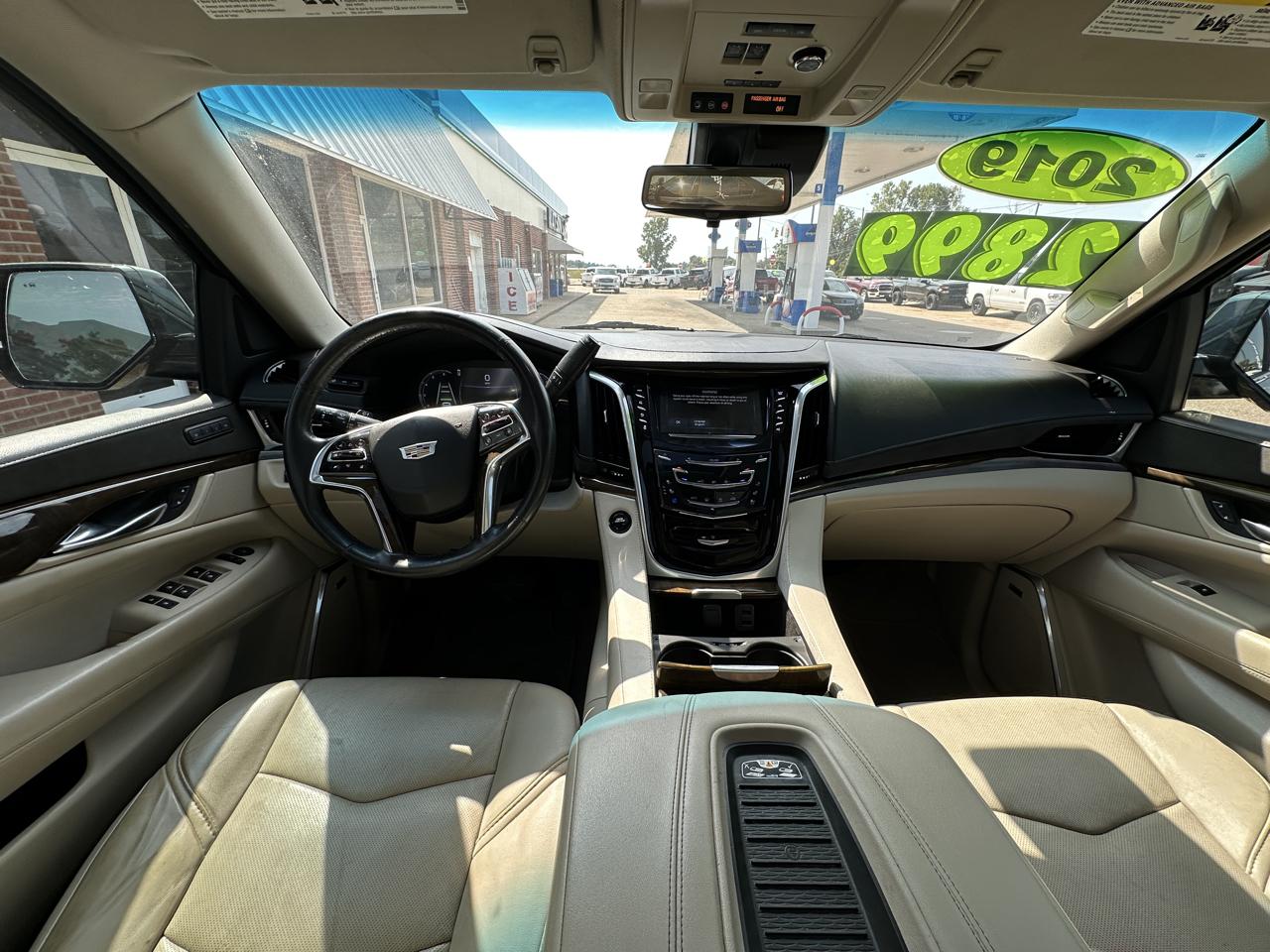 Cadillac Escalade 2WD 4dr Luxury 2019