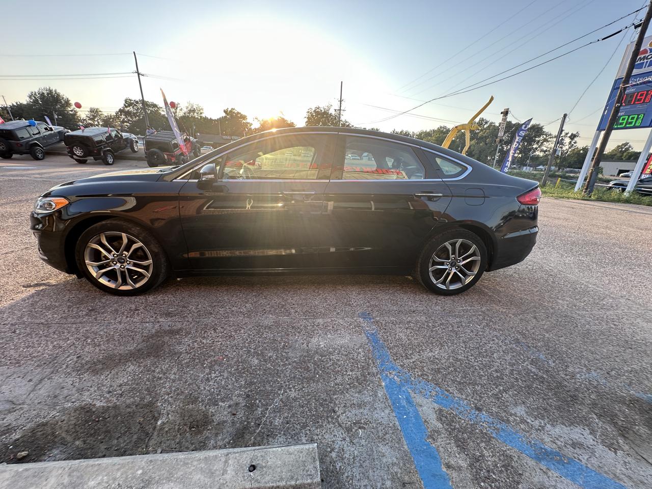 Ford Fusion SEL FWD 2019