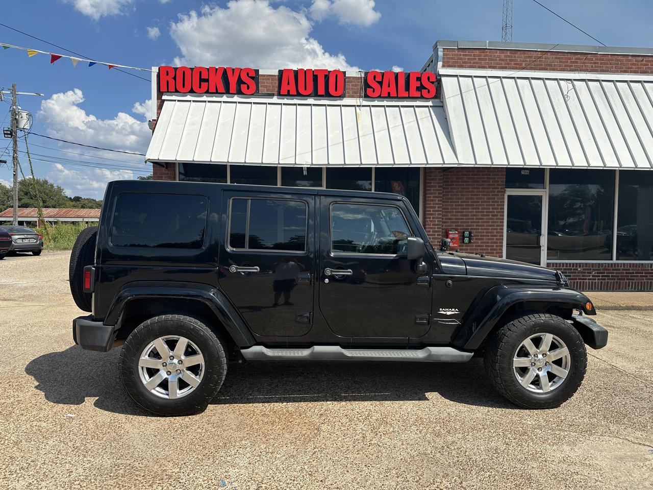Jeep Wrangler Unlimited 4WD 4dr Sahara 2013