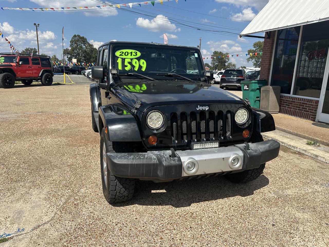 Jeep Wrangler Unlimited 4WD 4dr Sahara 2013