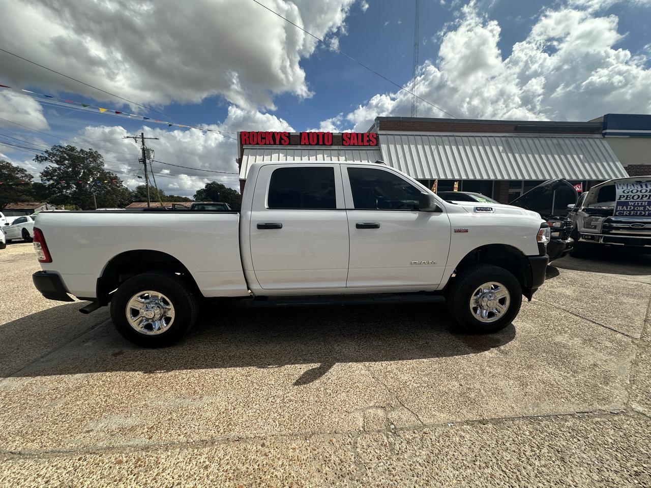 2022 RAM 2500 Tradesman 4x4 Crew Cab 6'4" Box