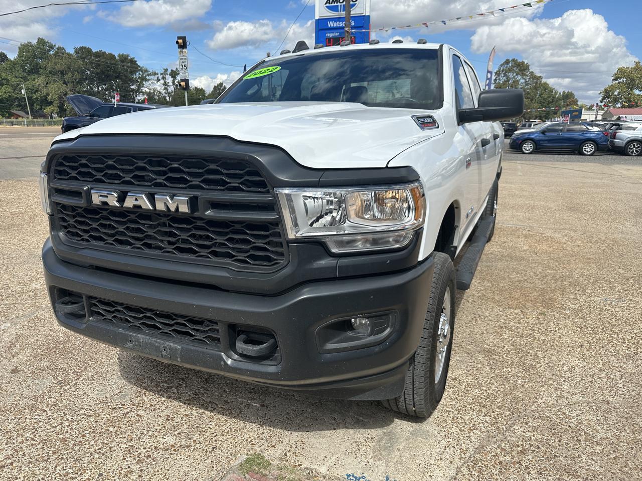 RAM 2500 Tradesman 4x4 Crew Cab 6'4" Box 2022