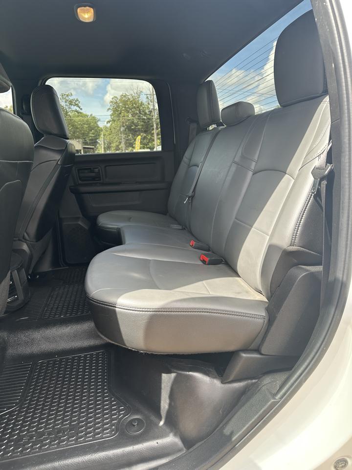 RAM 2500 Tradesman 4x4 Crew Cab 6'4" Box 2022