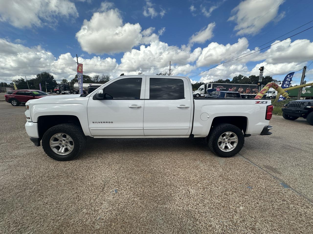 Chevrolet Silverado 1500 4WD Crew Cab 143.5" LT w/2LT 2018