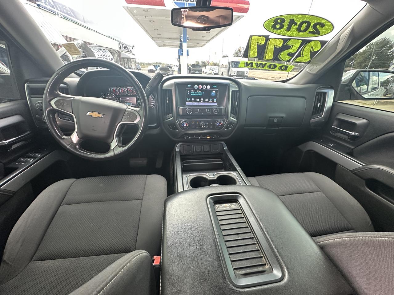 Chevrolet Silverado 1500 4WD Crew Cab 143.5" LT w/2LT 2018