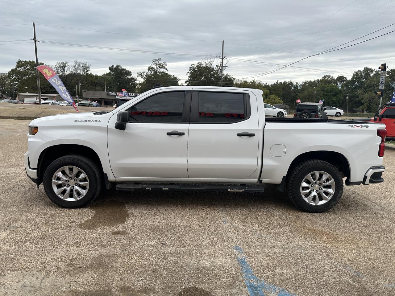 Chevrolet Silverado 1500 4WD Crew Cab 147" Custom 2021