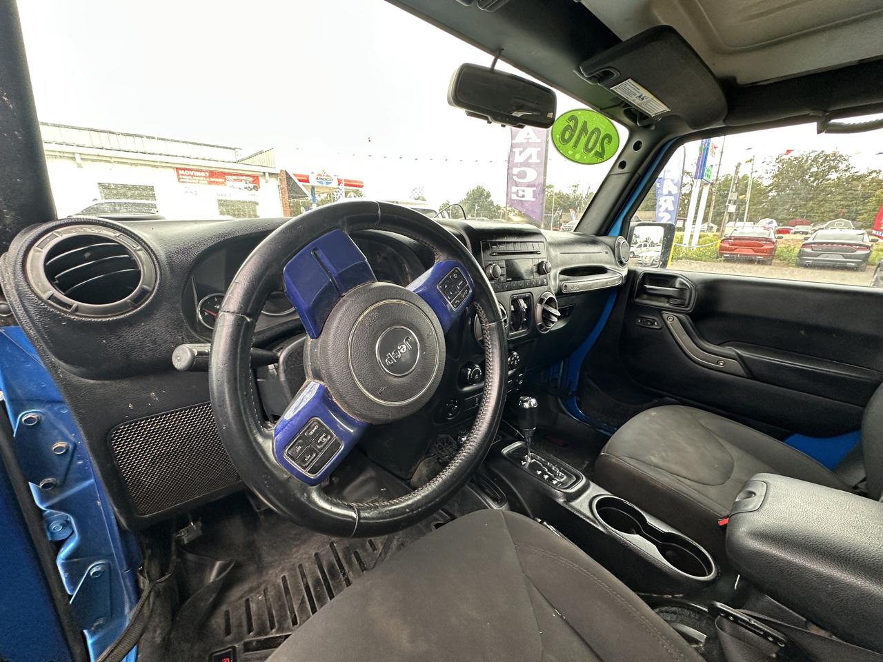 Jeep Wrangler Unlimited 4WD 4dr Sport 2016