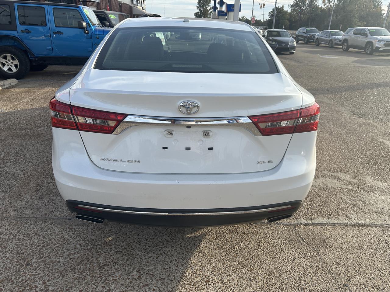 Toyota Avalon XLE Premium (Natl) 2017