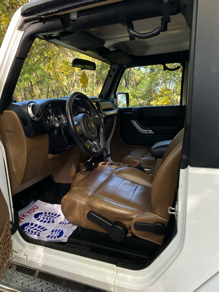 Jeep Wrangler Sahara 4WD 2012